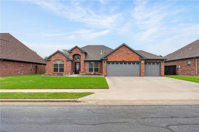4005 SW Staverton Drive, Bentonville, AR 72713