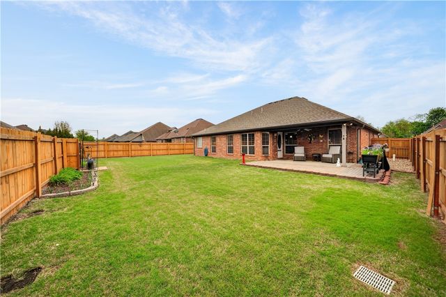 4005 SW Staverton Drive, Bentonville, AR 72713