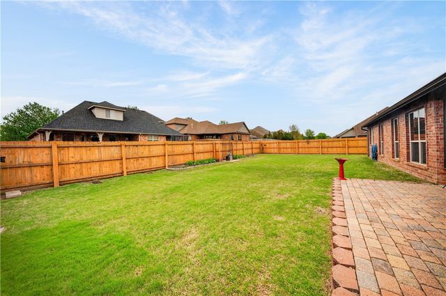 4005 SW Staverton Drive, Bentonville, AR 72713