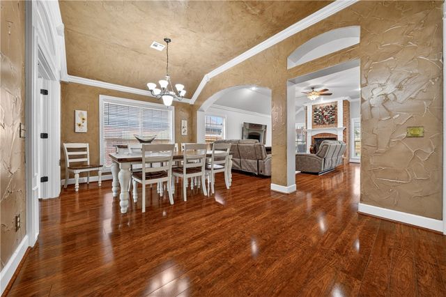 4005 SW Staverton Drive, Bentonville, AR 72713