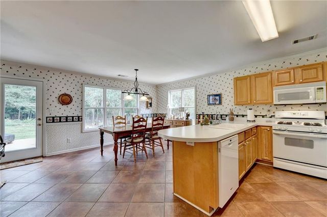 7135 Hunters Trace Drive, Cumming, GA 30028