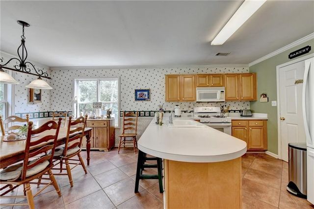 7135 Hunters Trace Drive, Cumming, GA 30028