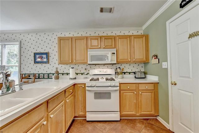 7135 Hunters Trace Drive, Cumming, GA 30028