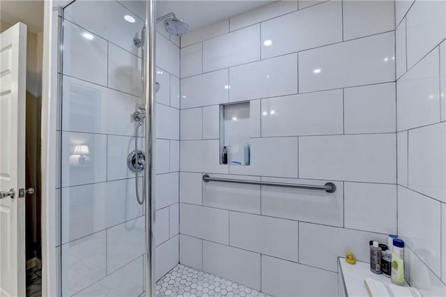 7135 Hunters Trace Drive, Cumming, GA 30028