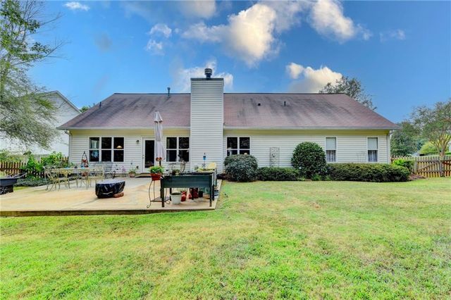 7135 Hunters Trace Drive, Cumming, GA 30028