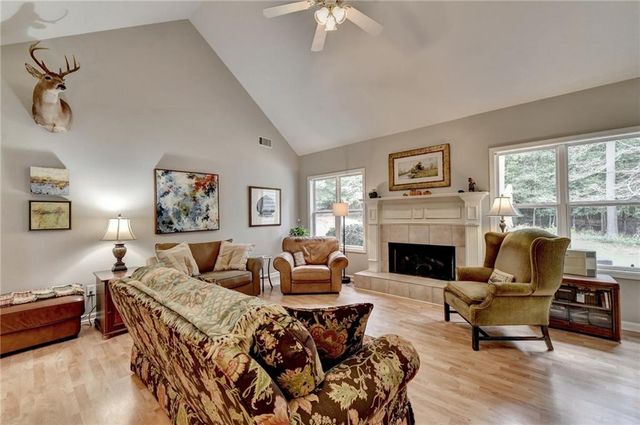 7135 Hunters Trace Drive, Cumming, GA 30028