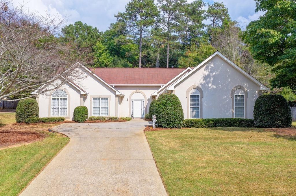 7135 Hunters Trace Drive, Cumming, GA 30028