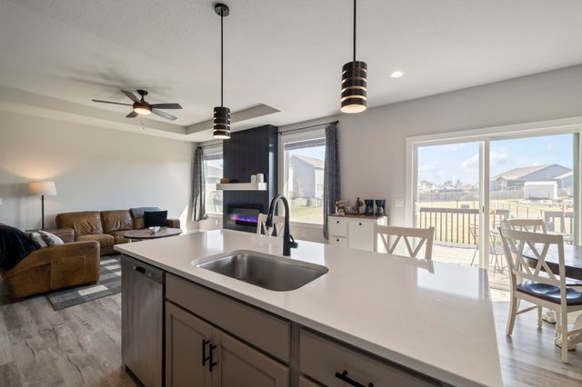 111 Landon Drive NW, Bondurant, IA 50035