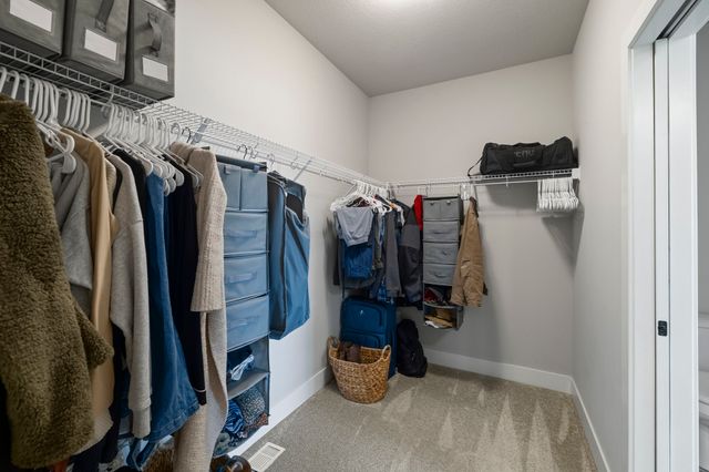 111 Landon Drive NW, Bondurant, IA 50035