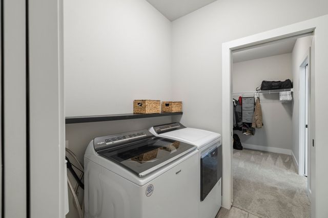 111 Landon Drive NW, Bondurant, IA 50035