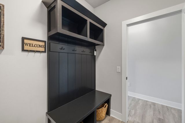 111 Landon Drive NW, Bondurant, IA 50035