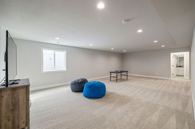 111 Landon Drive NW, Bondurant, IA 50035