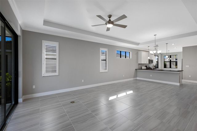 5197 BARNETT CIRCLE, Lakewood Ranch, FL 34211