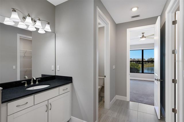 5197 BARNETT CIRCLE, Lakewood Ranch, FL 34211