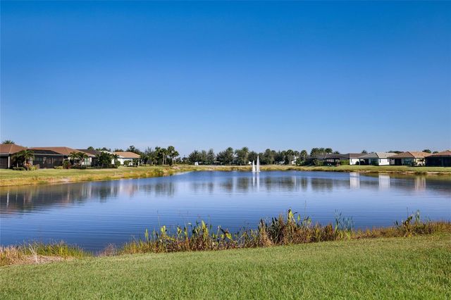 5197 BARNETT CIRCLE, Lakewood Ranch, FL 34211