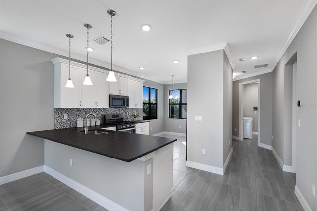 5197 BARNETT CIRCLE, Lakewood Ranch, FL 34211