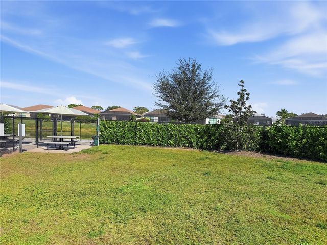 5197 BARNETT CIRCLE, Lakewood Ranch, FL 34211