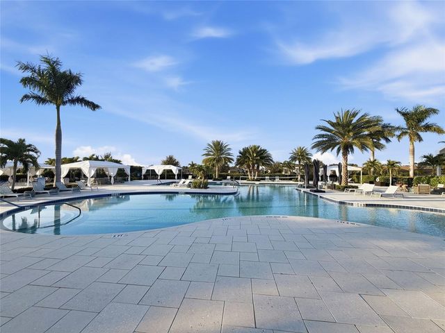 5197 BARNETT CIRCLE, Lakewood Ranch, FL 34211