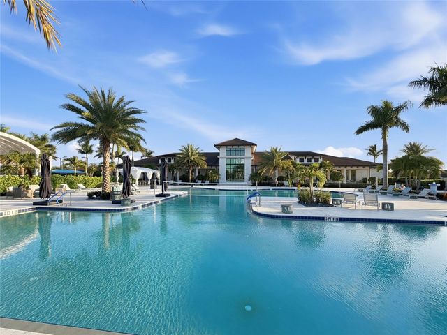 5197 BARNETT CIRCLE, Lakewood Ranch, FL 34211