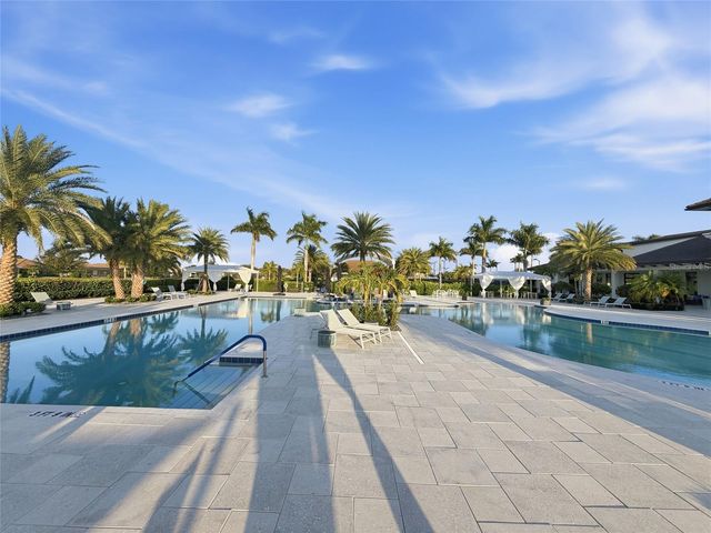 5197 BARNETT CIRCLE, Lakewood Ranch, FL 34211