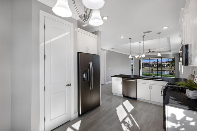 5197 BARNETT CIRCLE, Lakewood Ranch, FL 34211