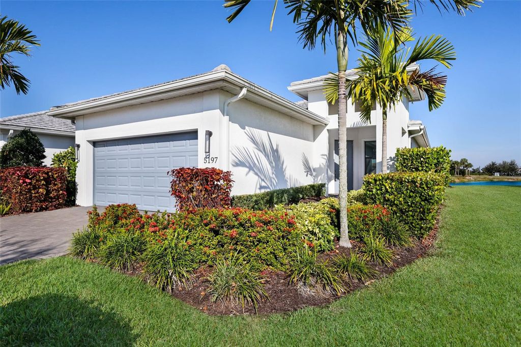 Image 1 of property listing at 5197 BARNETT CIRCLE, Lakewood Ranch, FL 34211