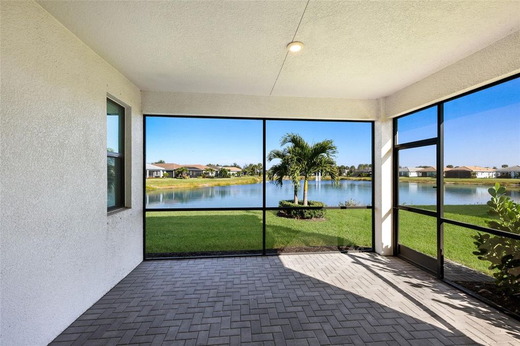 Image 2 of property listing at 5197 BARNETT CIRCLE, Lakewood Ranch, FL 34211