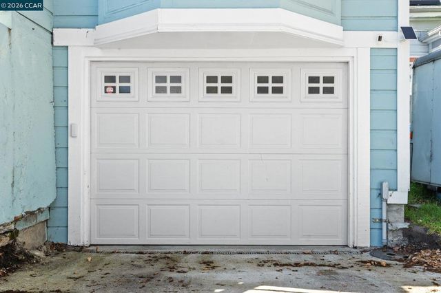 2517 Filbert St, Oakland, CA 94607