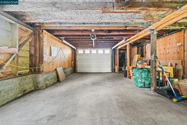 2517 Filbert St, Oakland, CA 94607