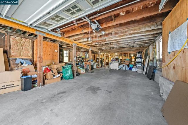 2517 Filbert St, Oakland, CA 94607