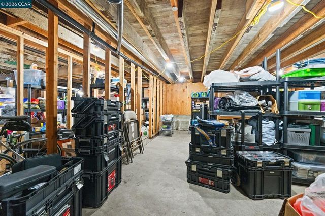 2517 Filbert St, Oakland, CA 94607