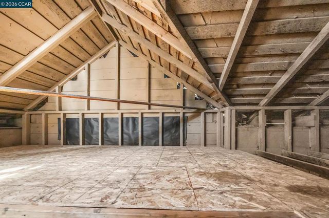 2517 Filbert St, Oakland, CA 94607