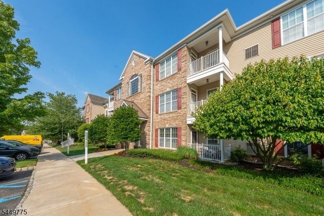 319 Sophee Ln, Lakewood Twp., NJ 08701