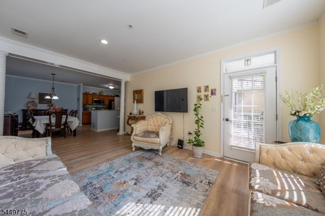 319 Sophee Ln, Lakewood Twp., NJ 08701