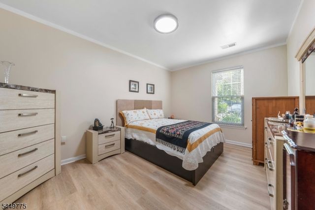 319 Sophee Ln, Lakewood Twp., NJ 08701