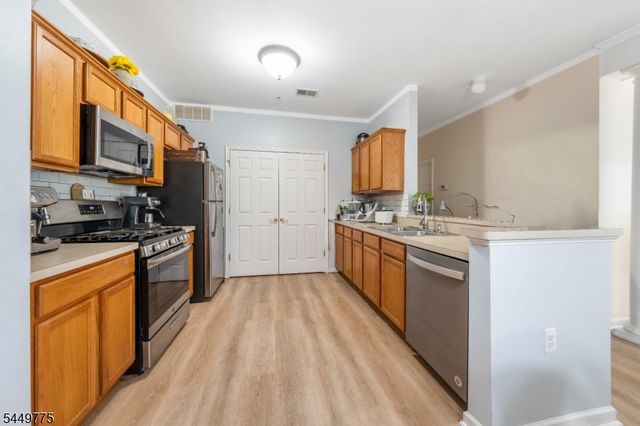 319 Sophee Ln, Lakewood Twp., NJ 08701