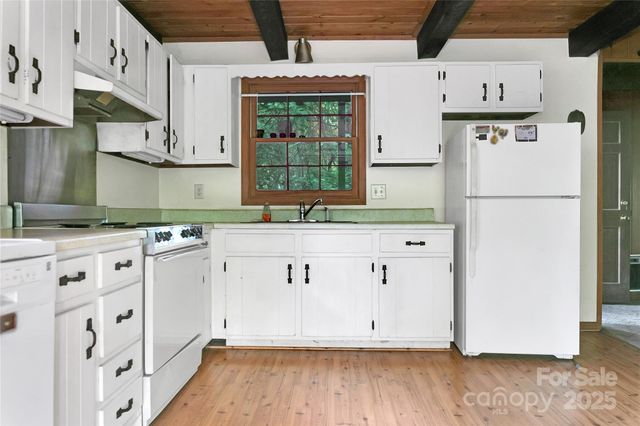 1152 Soquili Drive, Brevard, NC 28712