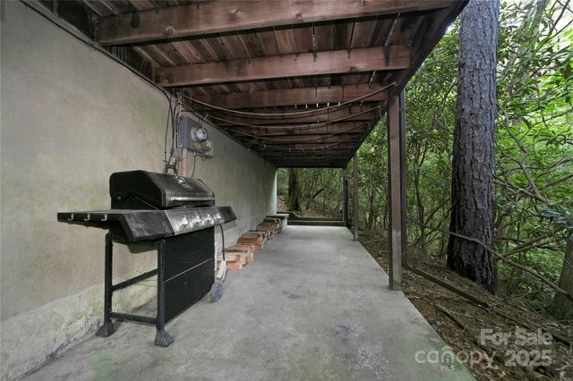 1152 Soquili Drive, Brevard, NC 28712