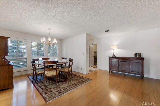 18200 Andrea Circle South 6, Northridge, CA 91325