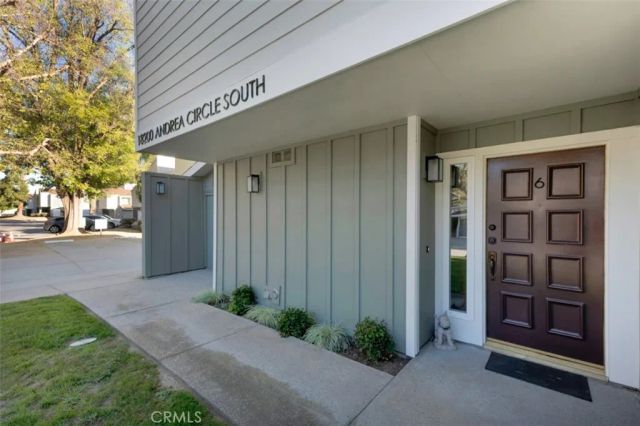 18200 Andrea Circle South 6, Northridge, CA 91325