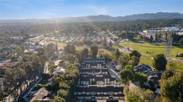 18200 Andrea Circle South 6, Northridge, CA 91325