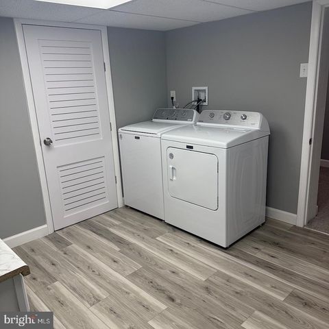 503 HOLLY HUNT RD, Middle River, MD 21220