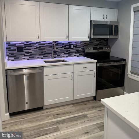 503 HOLLY HUNT RD, Middle River, MD 21220