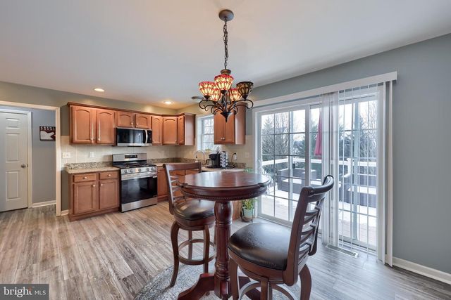 385 TORREY PINES DR, Mount Wolf, PA 17347