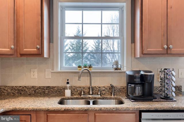 385 TORREY PINES DR, Mount Wolf, PA 17347