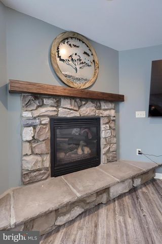 385 TORREY PINES DR, Mount Wolf, PA 17347