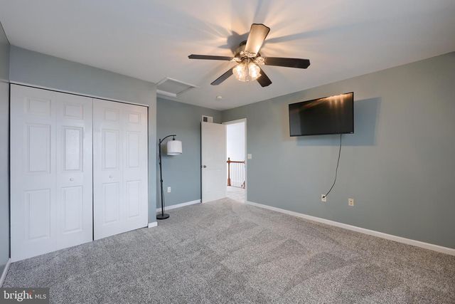 385 TORREY PINES DR, Mount Wolf, PA 17347