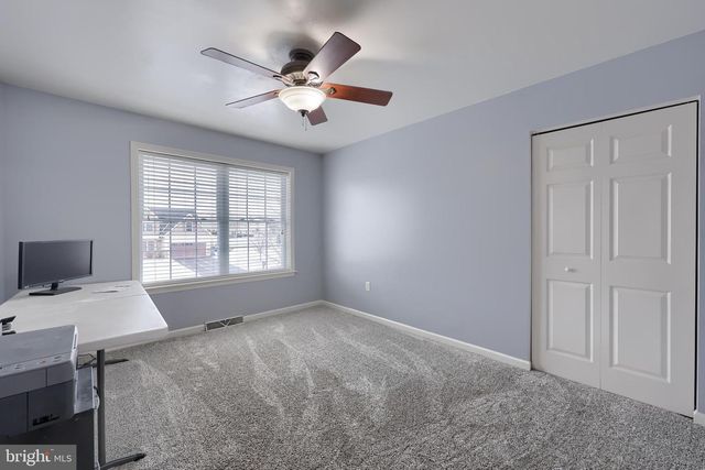 385 TORREY PINES DR, Mount Wolf, PA 17347