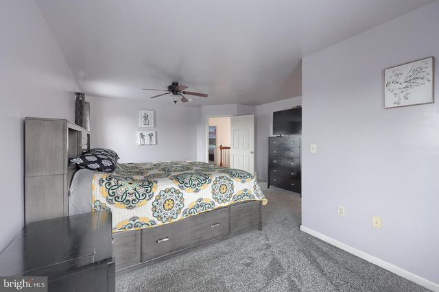 385 TORREY PINES DR, Mount Wolf, PA 17347