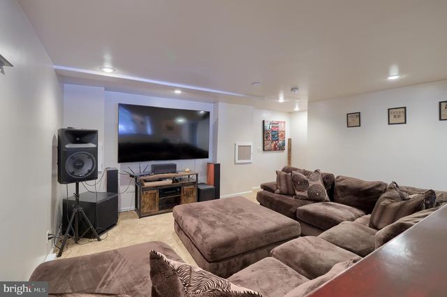 385 TORREY PINES DR, Mount Wolf, PA 17347